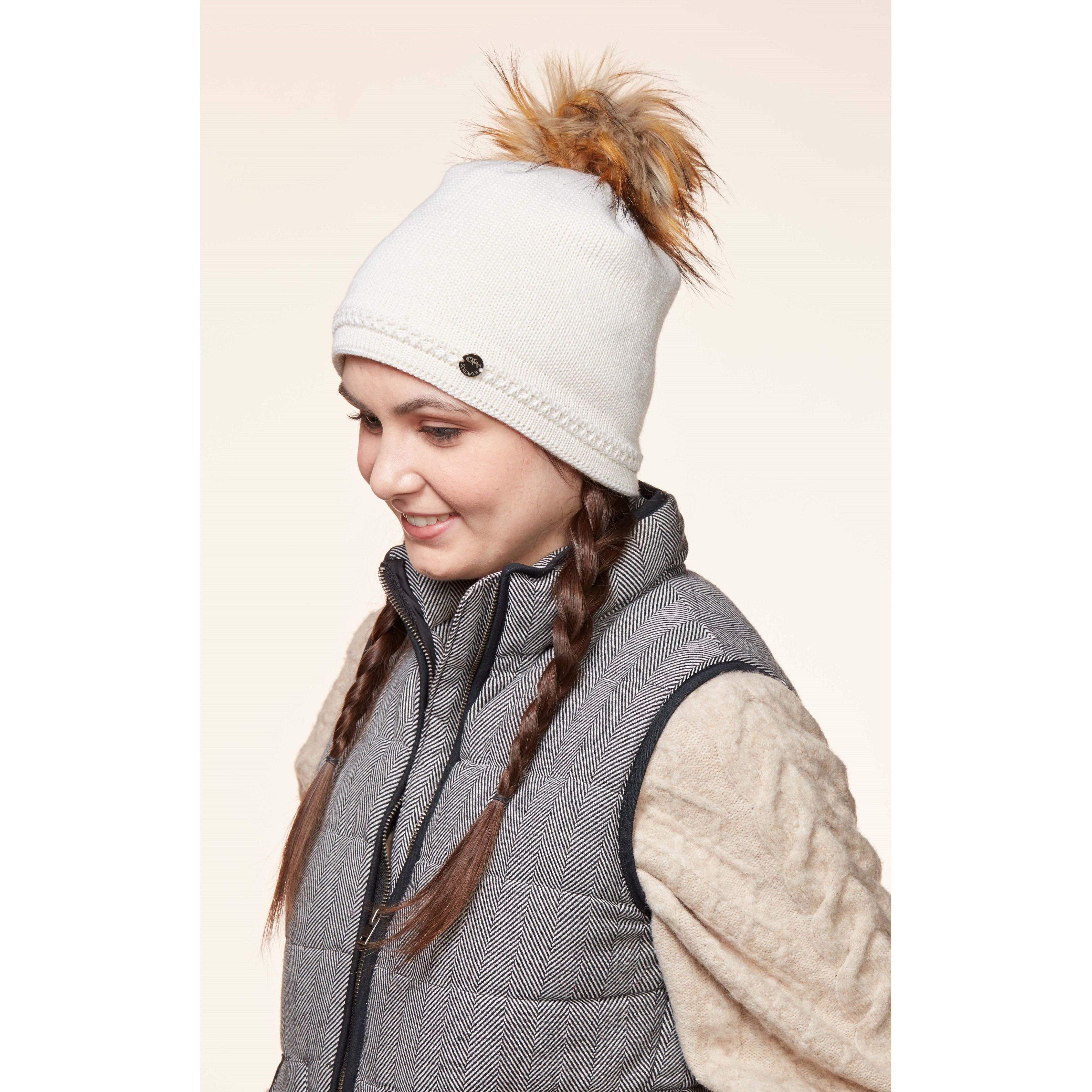 Screamer Lydia - Winter White On Model